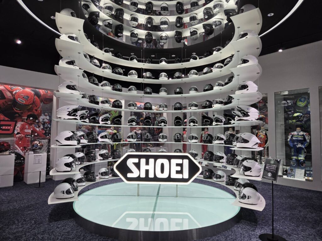 SHOEIヘルメットパークに行ってきました